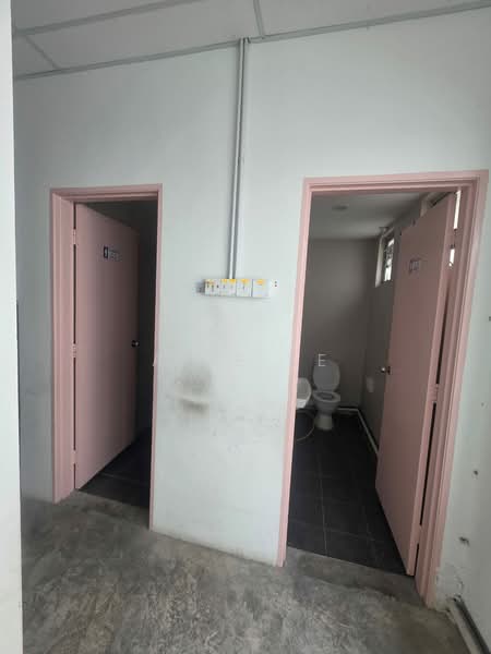 Office for Rent in Ayer Itam (Penang) - A Ee Ee - Bathroom - PropertyGuru.com.my