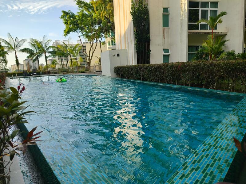 Kondominium untuk Dijual di Ferringhi Residence - Pen Teo - Pool - PropertyGuru.com.my