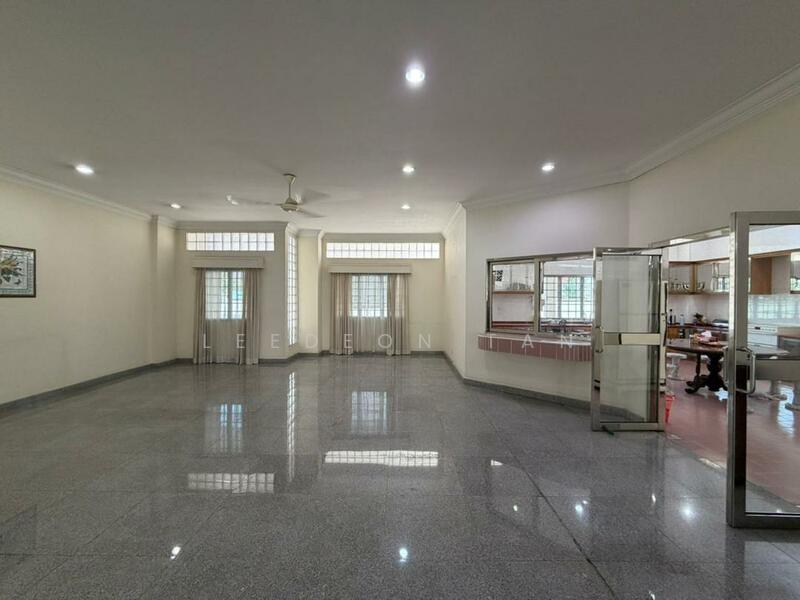 Rumah Banglo untuk Dijual di Taman Bukit Pantai (Bangsar) - Leedeon Tan - Living Room - PropertyGuru.com.my