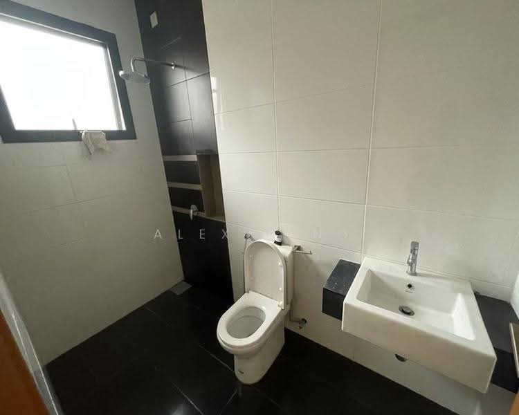 2-storey Terraced House for Sale in Alam Impian (Shah Alam) - Alex Tong - Bathroom - PropertyGuru.com.my