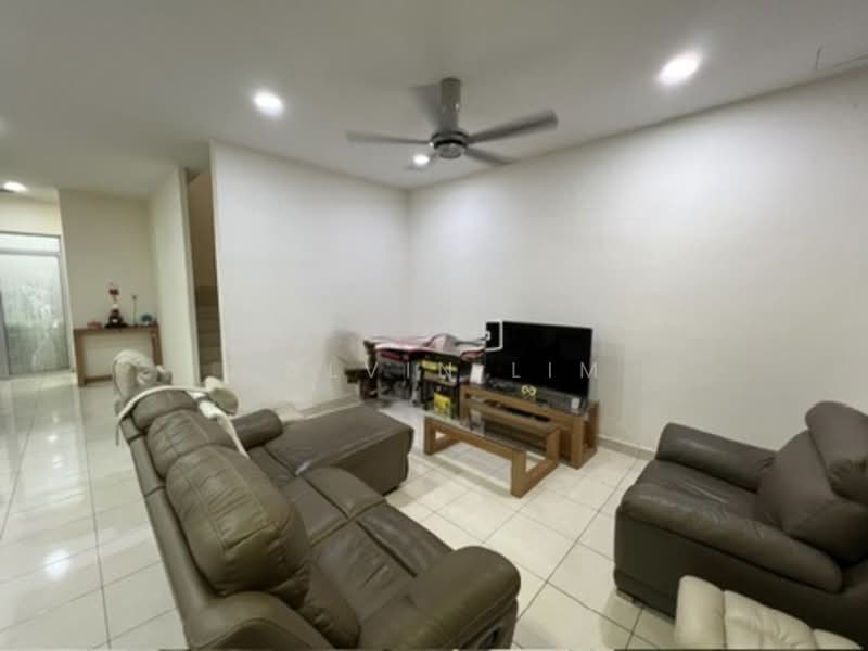 2-storey Terraced House for Sale in Setia Indah 9 (Setia Alam) - Calvin Lim - Living Room - PropertyGuru.com.my