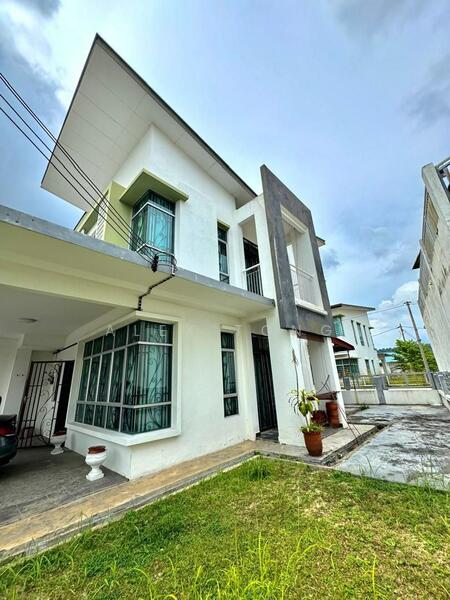 2-storey Terraced House for Sale in Shah Alam (Selangor) - Alex Tong - Exterior - PropertyGuru.com.my