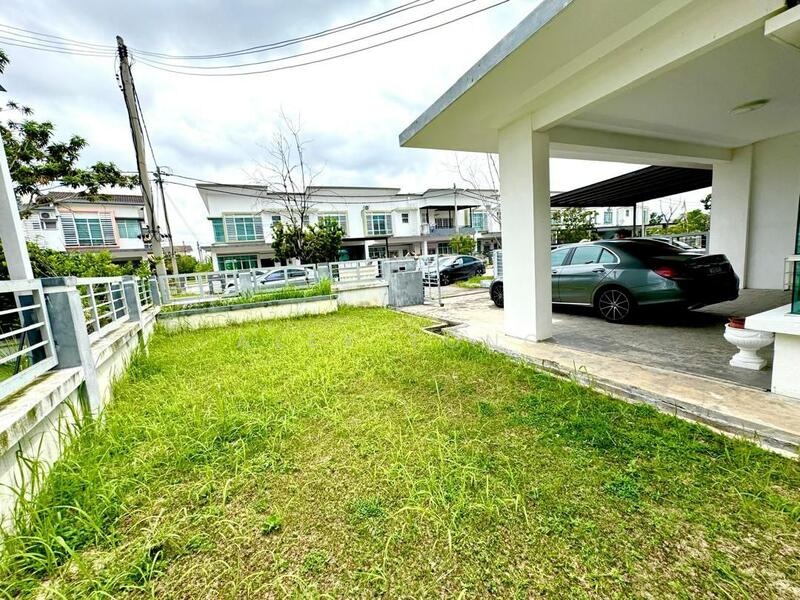 2-storey Terraced House for Sale in Shah Alam (Selangor) - Alex Tong - Exterior - PropertyGuru.com.my