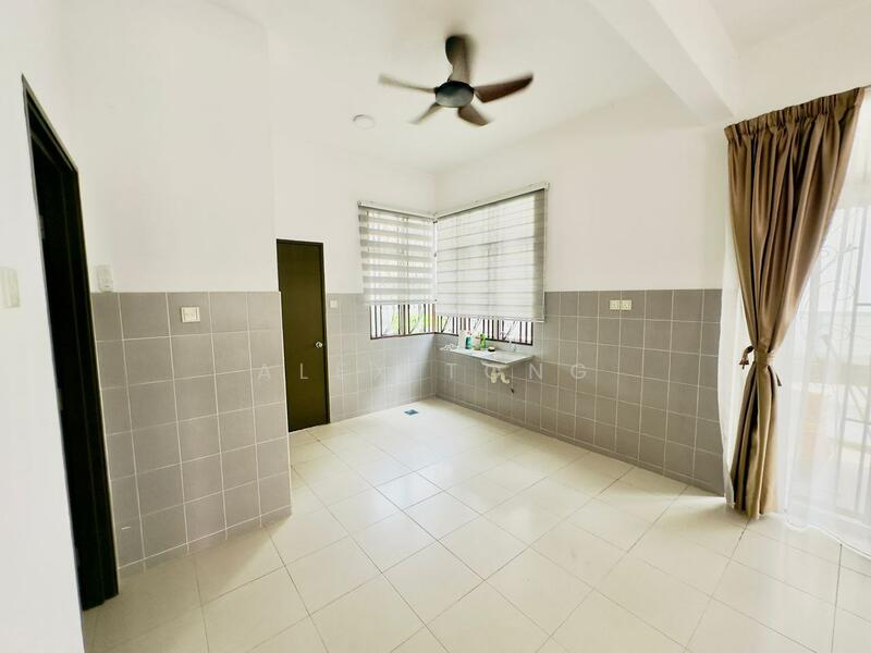 2-storey Terraced House for Sale in Shah Alam (Selangor) - Alex Tong - Kitchen - PropertyGuru.com.my