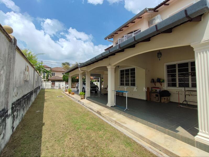 Rumah Berkembar untuk Dijual di Taman Tasik Utama (Bukit Katil) - Ramona Tan - Exterior - PropertyGuru.com.my