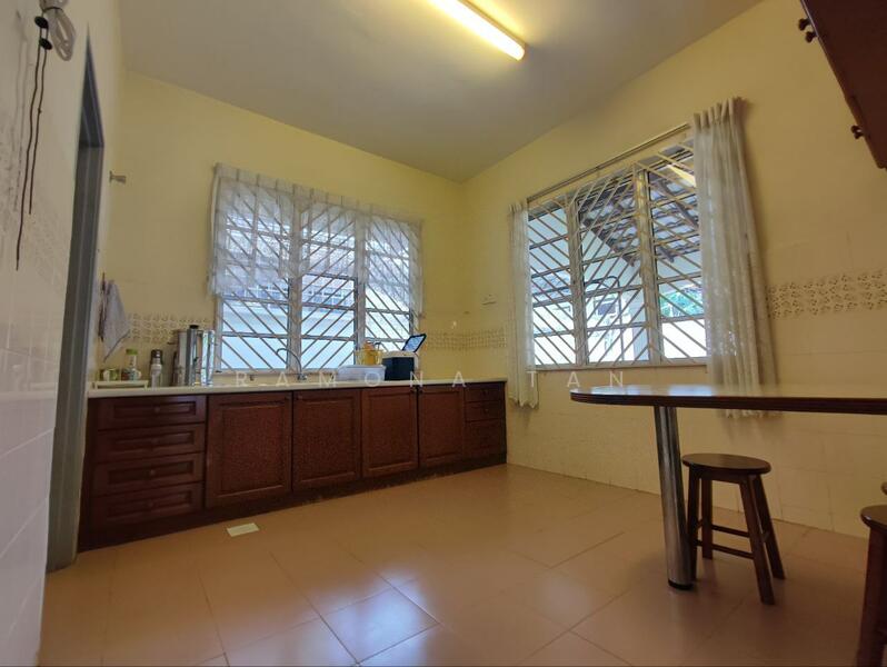 Untuk Dijual - Taman Tasik Utama