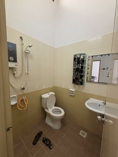Taman Mutiara Rini untuk Untuk Disewa - RM 2,000 /bulan, Mac 2026 - Bathroom - PropertyGuru.com.my
