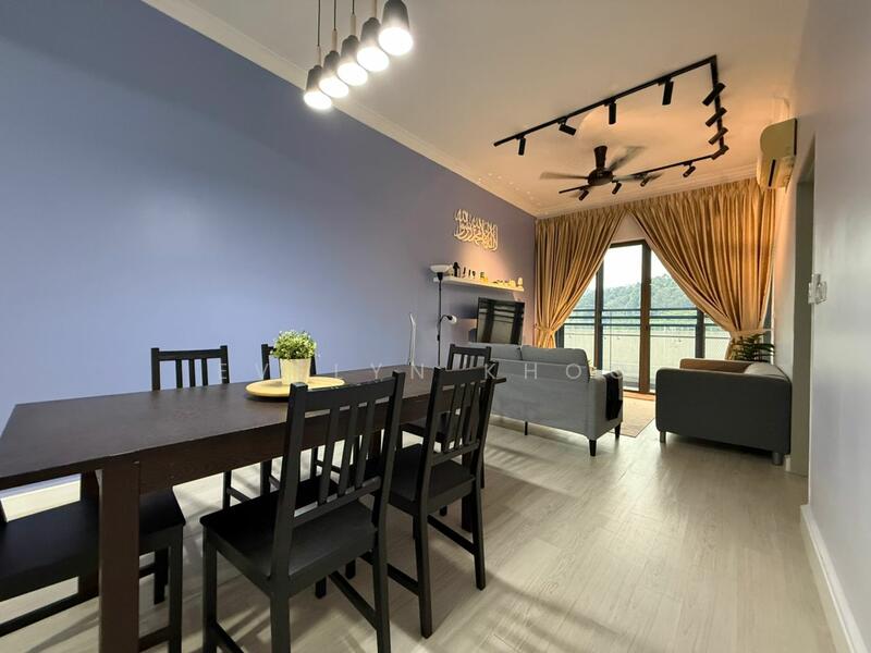 Living & Dining Area