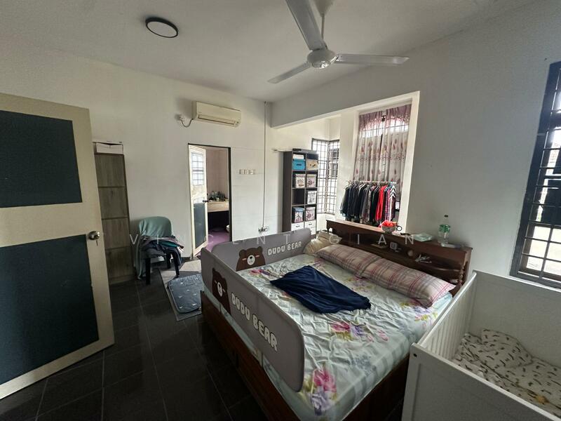 2-storey Terraced House for Sale in Bandar Seri Alam (Masai) - Vincent Gian - Bedroom - PropertyGuru.com.my