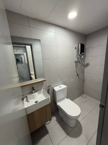 Servis Apartment untuk Disewa di Sinaran @ Utropolis - Roy Toh - Bathroom - PropertyGuru.com.my