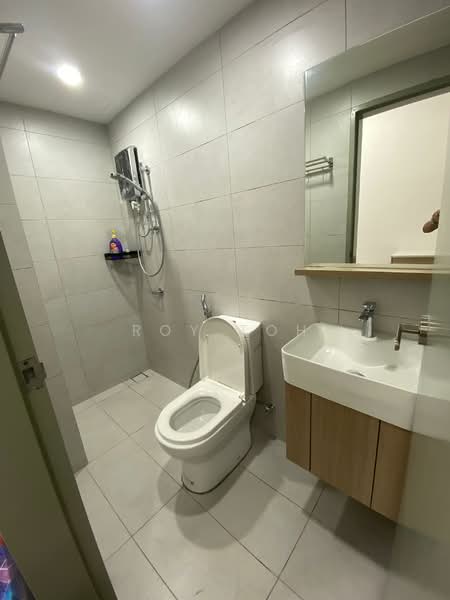 Servis Apartment untuk Disewa di Sinaran @ Utropolis - Roy Toh - Bathroom - PropertyGuru.com.my