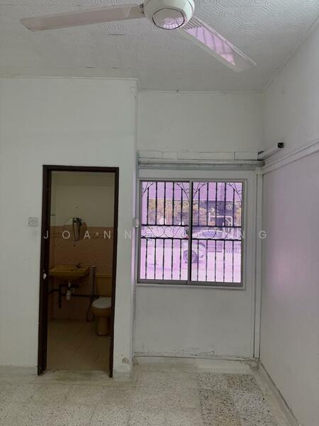 1-storey Terraced House for Rent in Taman Mayang (Petaling Jaya) - Joanne Diong - Bathroom - PropertyGuru.com.my