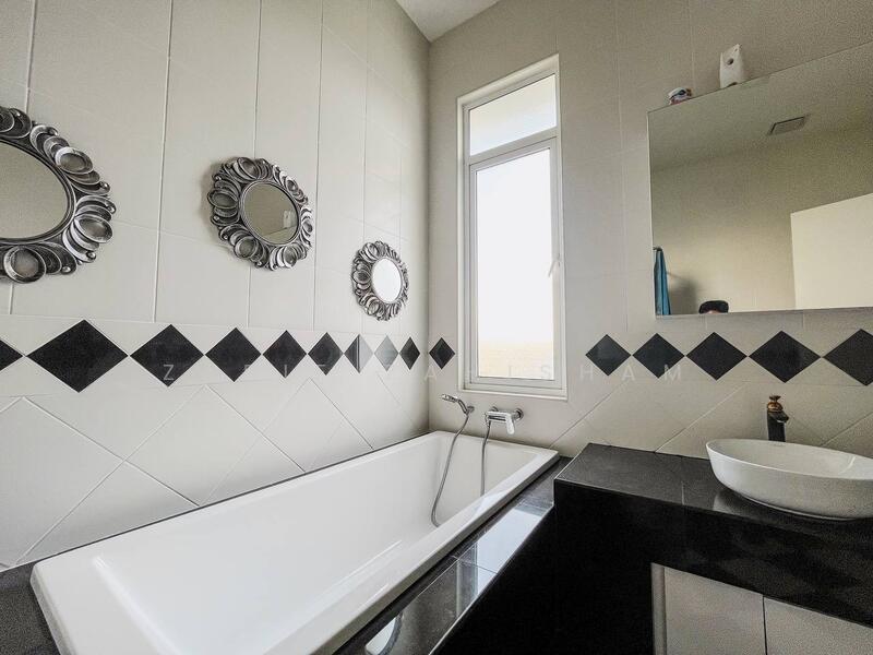 2-storey Terraced House for Sale in Eco Majestic (Semenyih) - Zarif Zahisham - Bathroom - PropertyGuru.com.my