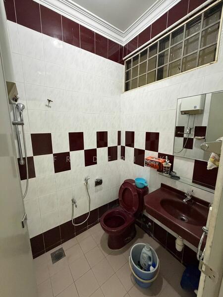 1-storey Terraced House for Sale in Taman Melawati (Ulu Kelang) - Frederick Tan - Bathroom - PropertyGuru.com.my