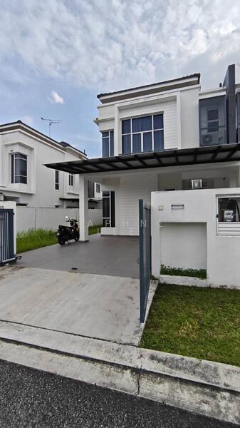 Cluster House for Sale in Setia Tropika (Johor Bahru) - Daphne Lee - Exterior - PropertyGuru.com.my