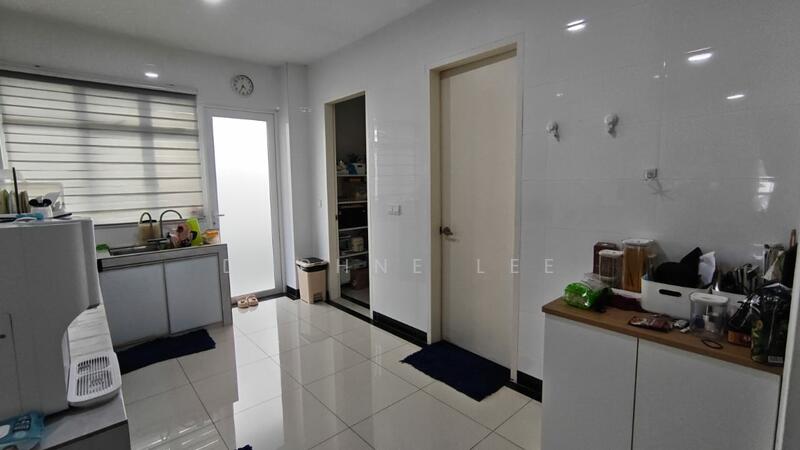 Cluster House for Sale in Setia Tropika (Johor Bahru) - Daphne Lee - Kitchen - PropertyGuru.com.my