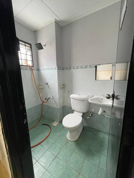 2-storey Terraced House for Sale in Taman Ixora (Sepang) - Fadilah Yusoff - Bathroom - PropertyGuru.com.my