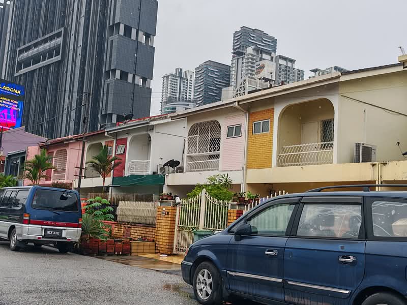 2-storey Terraced House for Sale in Ampang Jaya (Ampang) - Mike Yuen - Exterior - PropertyGuru.com.my