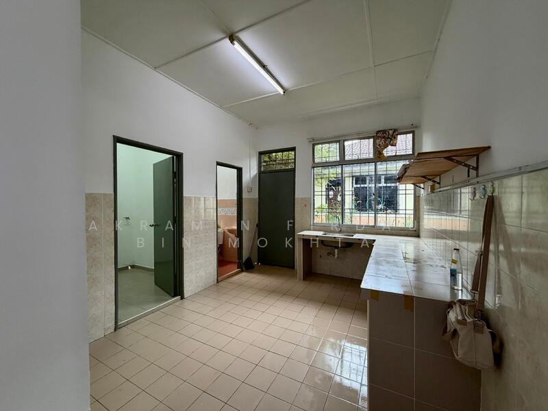 Warisan Permai Kota Warisan untuk Untuk Dijual - RM 475,000, Mac 2026 - Kitchen - PropertyGuru.com.my