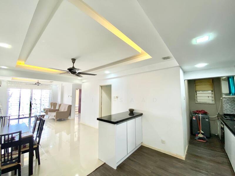 Untuk Dijual - Suri Puteri