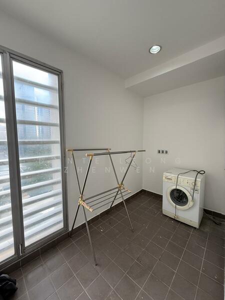 PJ8 untuk Untuk Dijual - RM 1,050,000, Mac 2026 - Balcony - PropertyGuru.com.my