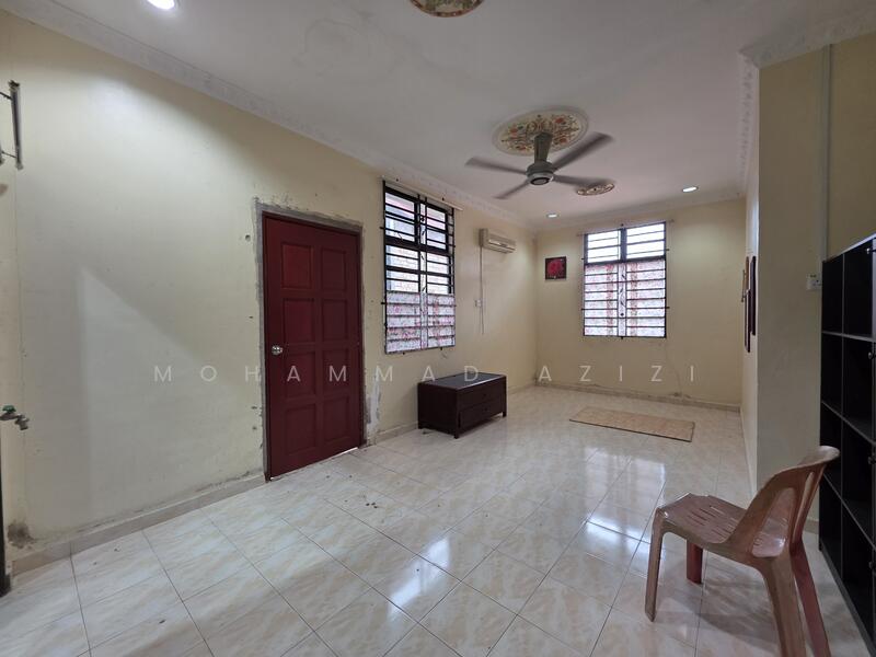 Semi-Detached House for Sale in Bandar Jengka (Bandar Tun Razak) - Mohammad Azizi - Living Room - PropertyGuru.com.my