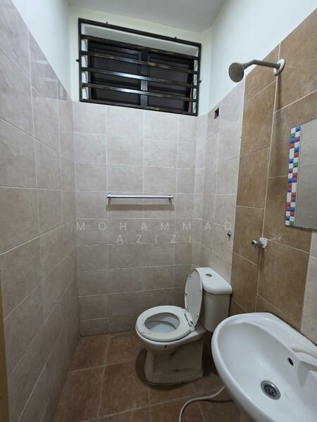 Semi-Detached House for Sale in Bandar Jengka (Bandar Tun Razak) - Mohammad Azizi - Bathroom - PropertyGuru.com.my