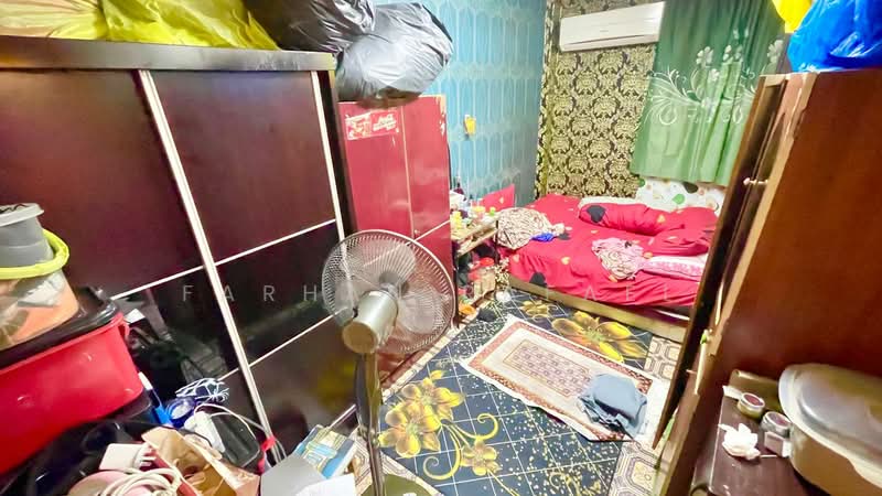 Flat for Sale at Flat Pandan Indah 3/3 - Farhan Rafael - Bedroom - PropertyGuru.com.my