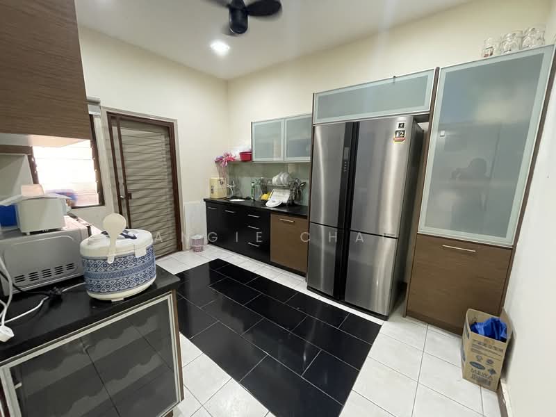 Rumah Bandar untuk Dijual di Sunway Damansara (Kota Damansara) - Angie Chai - Kitchen - PropertyGuru.com.my