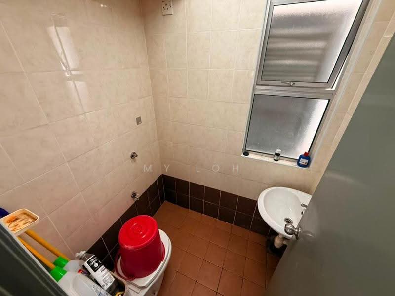 Apartment for Sale at One Sierra Apartment - MY Loh - Bathroom - PropertyGuru.com.my