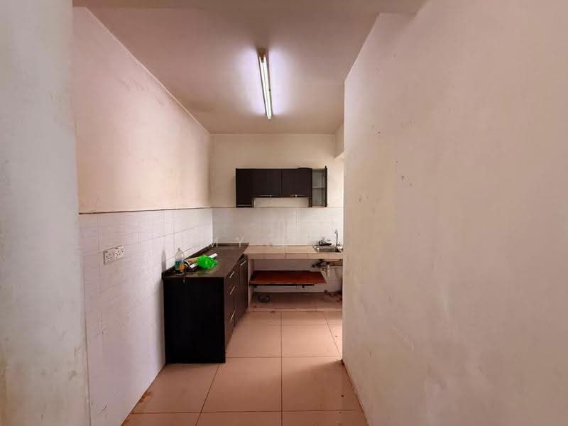 Apartment for Sale at One Sierra Apartment - MY Loh - Kitchen - PropertyGuru.com.my