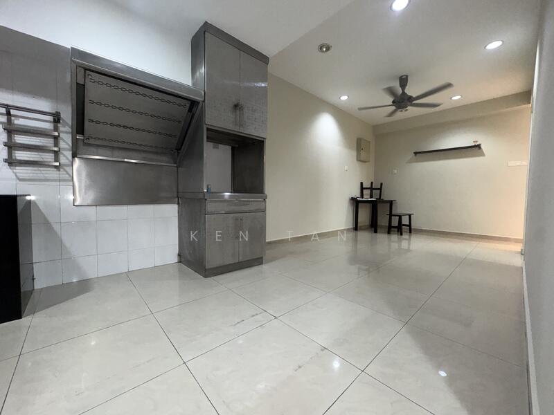 2 Storey Terrace @ Bukit Serdang untuk Untuk Dijual - RM 888,000, Feb 2026 - Kitchen - PropertyGuru.com.my