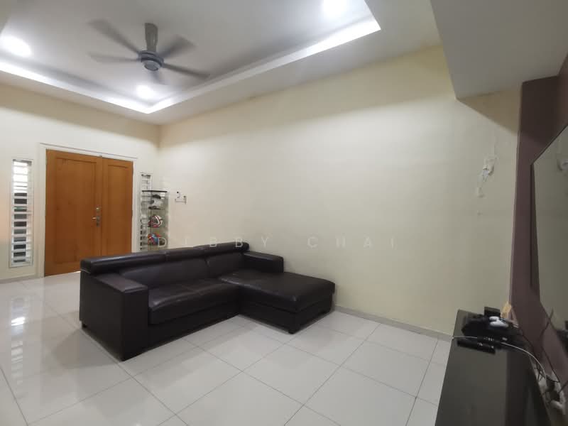 Rumah Teres 1.5 Tingkat untuk Dijual di Taman Shanghai (Jalan Klang Lama (Old Klang Road)) - Debby Chai - Living Room - PropertyGuru.com.my