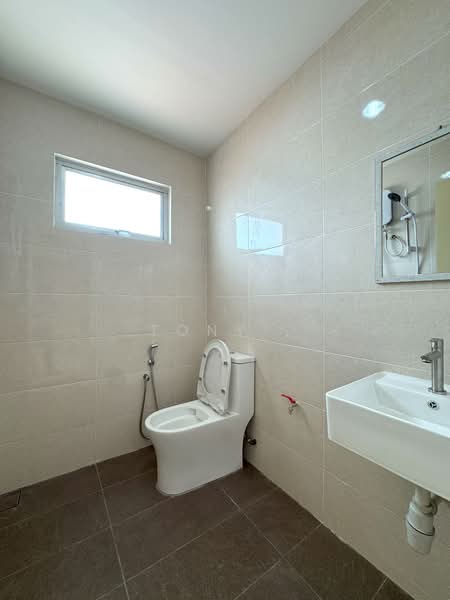 Terraced House for Sale in Bandar Botanic (Klang) - Tony Ngan - Bathroom - PropertyGuru.com.my