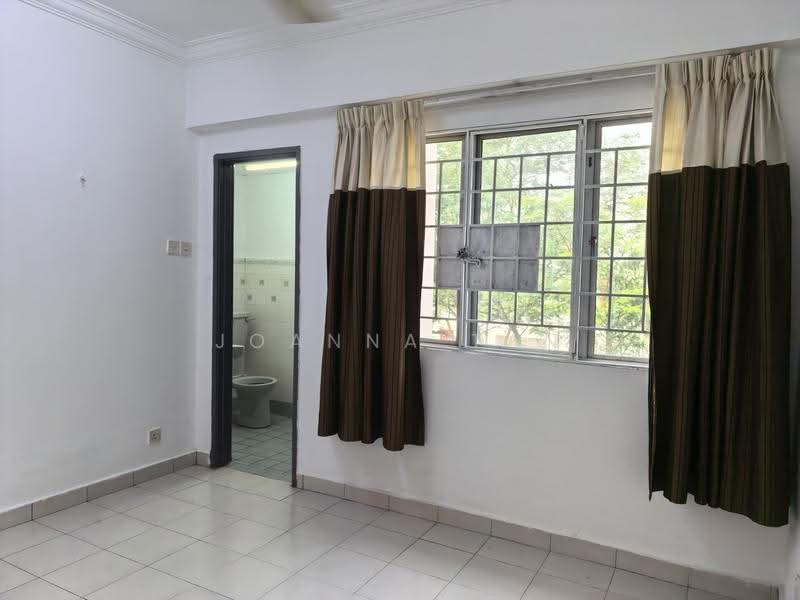 Apartment for Rent at Sri Damansara Court - Joanna Tan - Bathroom - PropertyGuru.com.my