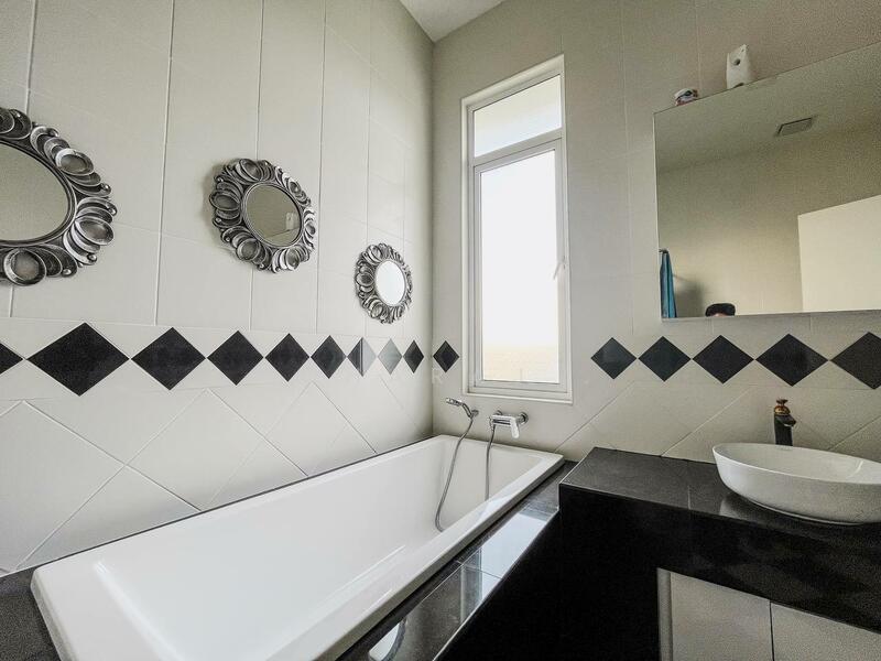 Eco Majestic untuk Untuk Dijual - RM 1,350,000, Mac 2026 - Bathroom - PropertyGuru.com.my