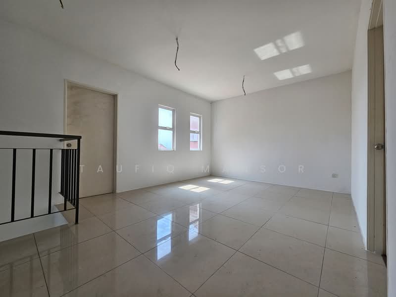 Semi-Detached House for Sale in Bandar Baru Salak Tinggi (Sepang) - Taufiq Mansor - Interior - PropertyGuru.com.my