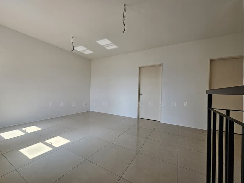 Semi-Detached House for Sale in Bandar Baru Salak Tinggi (Sepang) - Taufiq Mansor - Interior - PropertyGuru.com.my