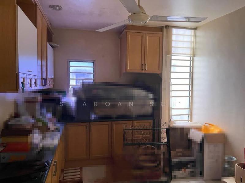 Semi-Detached House for Sale in Laman Residen Kipark Sri Utara (Batu Caves) - Sharoan Sor - Kitchen - PropertyGuru.com.my