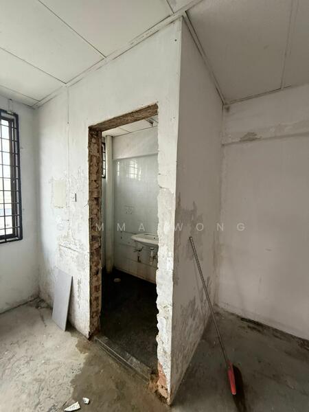 Terrace Factory for Rent in Bandar Baru Permas Jaya (Permas Jaya) - Gemma Wong - Bathroom - PropertyGuru.com.my