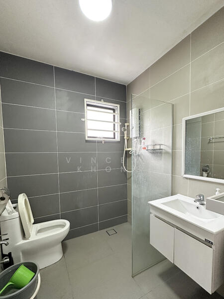 Rumah Bandar untuk Dijual di Bandar Bukit Puchong 2 (Puchong) - Vincent Khong - Bathroom - PropertyGuru.com.my