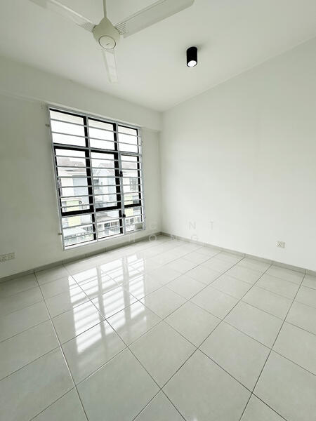 Rumah Bandar untuk Dijual di Bandar Bukit Puchong 2 (Puchong) - Vincent Khong - Bedroom - PropertyGuru.com.my