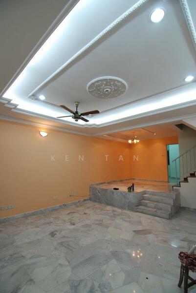 2 Storey Terrace @ Taman Universiti Indah, Seri Kembangan untuk Untuk Dijual - RM 650,000, Mac 2026 - Living Room - PropertyGuru.com.my