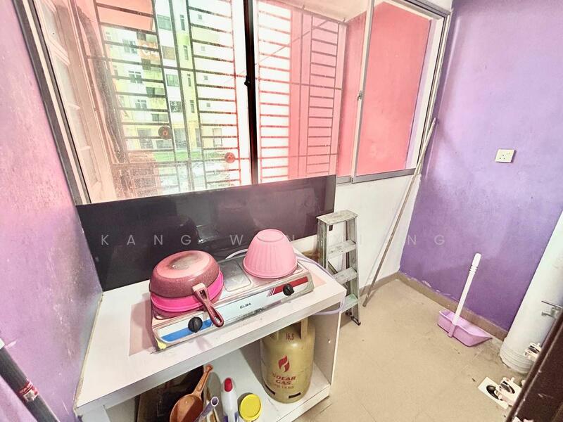 Apartment for Sale at D' Larkin Residence - Kang Wen Xiang - Kitchen - PropertyGuru.com.my