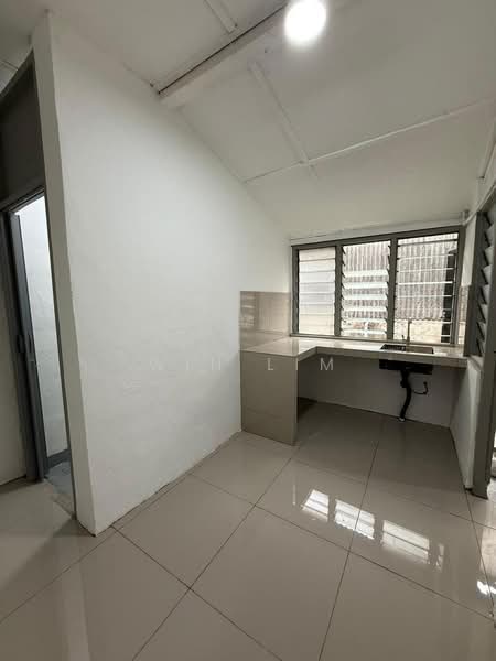 1-storey Terraced House for Sale in Skudai (Johor) - Win Lim - Kitchen - PropertyGuru.com.my