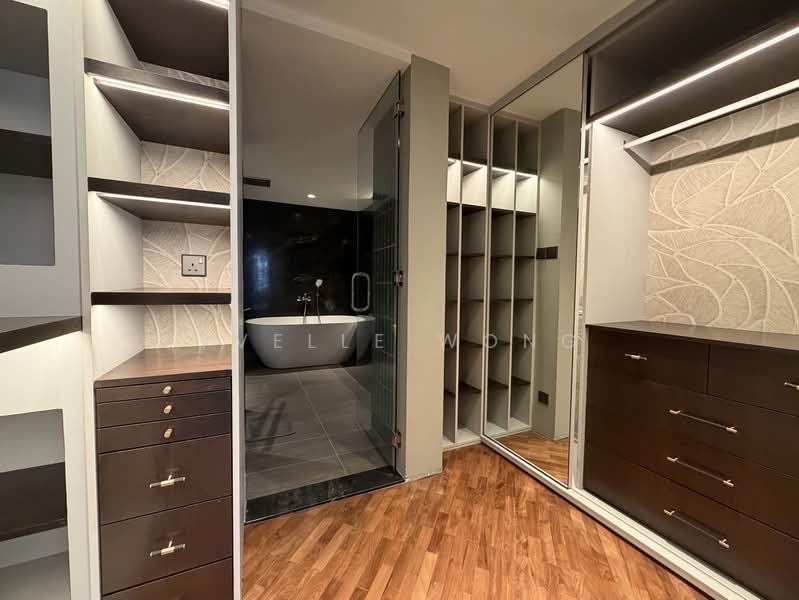 Kondominium untuk Dijual di Seri Duta II - Yvelle Wong - Wardrobe Area - PropertyGuru.com.my