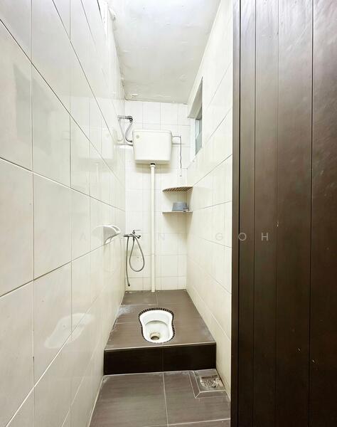 1-storey Terraced House for Sale in Taman Johor (Tampoi) - Pauline Goh - Bathroom - PropertyGuru.com.my