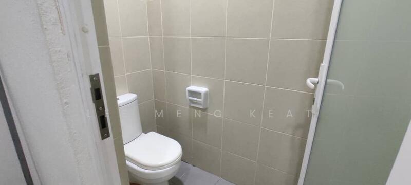 Kondominium untuk Disewa di Southbay Residence - Lee Meng Keat - Bathroom - PropertyGuru.com.my