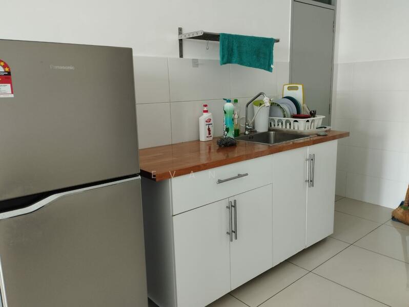 Condominium for Rent at Tropicana Bay Residences - Evan . - Kitchen - PropertyGuru.com.my