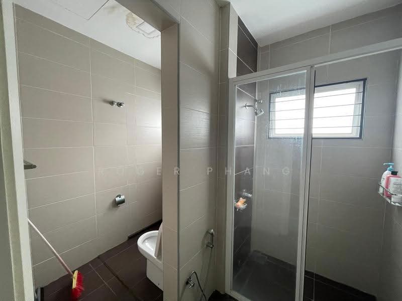 Rumah Berkembar untuk Dijual di Setia Eco Park (Setia Alam) - Roger Phang - Bathroom - PropertyGuru.com.my